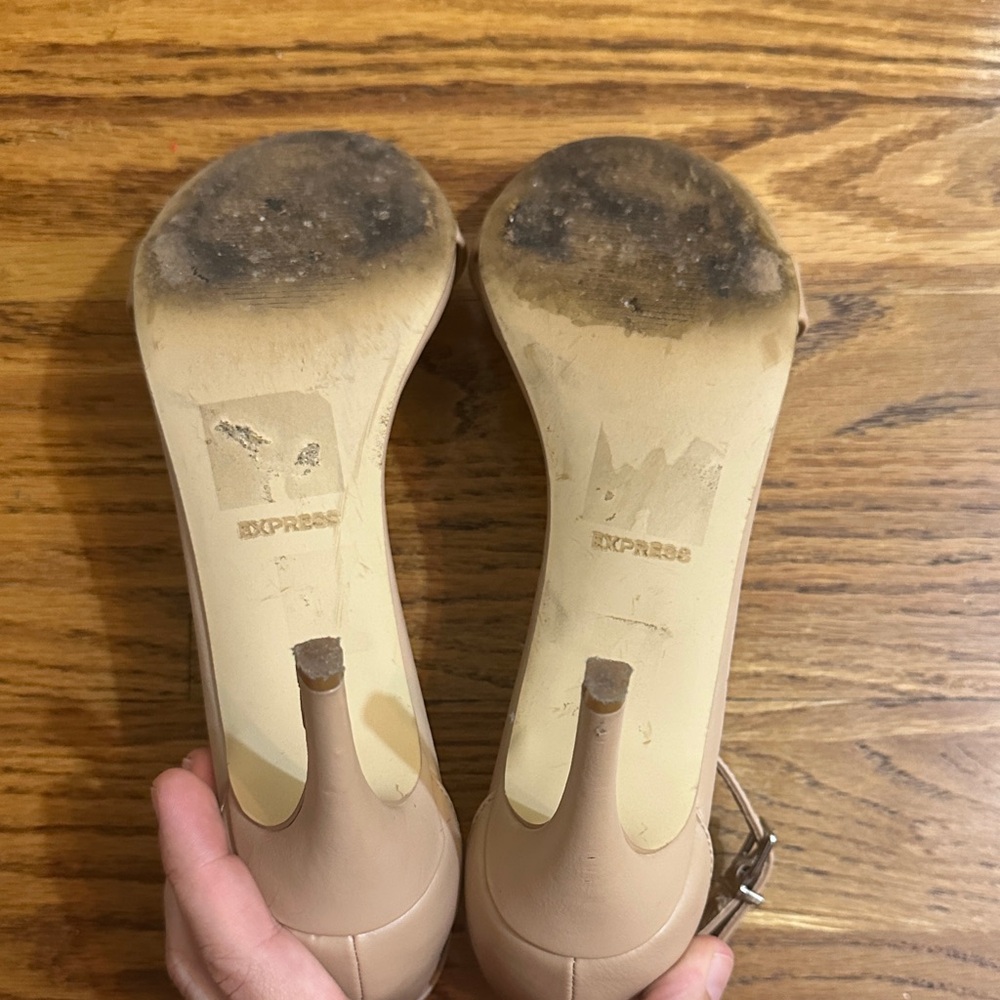🛍️SALE🛍️ Express Beige Strappy Heels - Picture 8 of 8